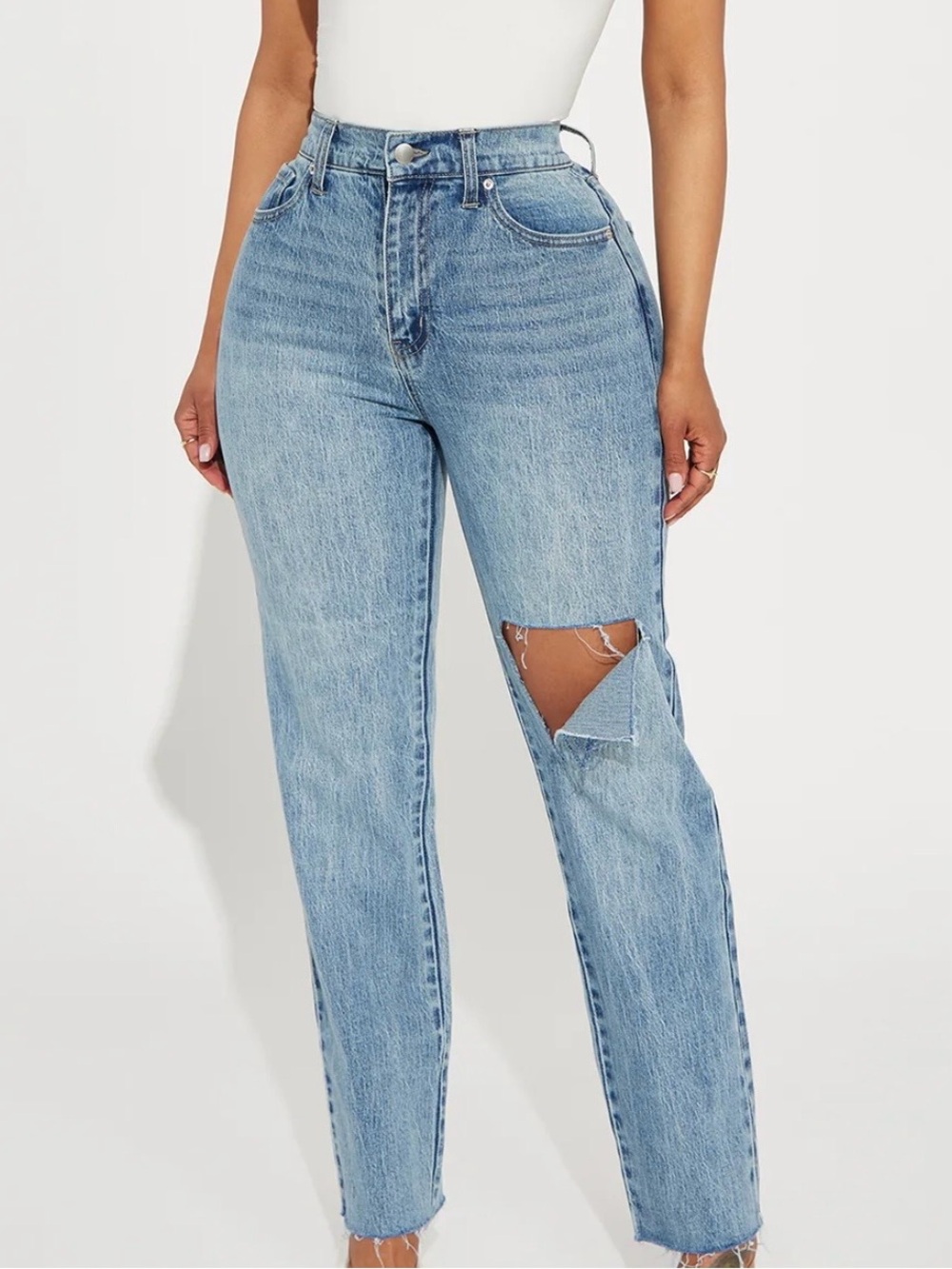 Fashion Nova Light Blue High-Rise Straight-Leg Jeans with Knee Rip